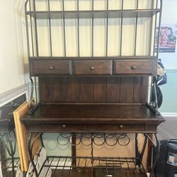 Metal baker’s rack with Buffet 