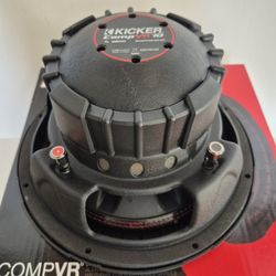 KICKER ( 1 ) 10 INCH DUAL 4 OHM VOICE COIL CAR SUBWOOFER 700 WATTS