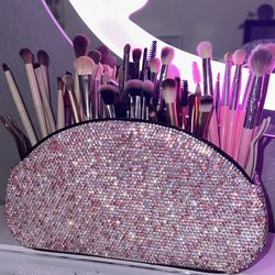 makeup brush holder 