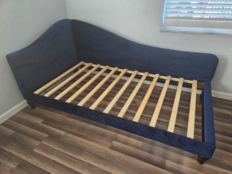 Navy Blue Velvet Upholstered Daybed Frame