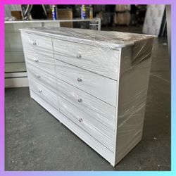 Dresser/ Eight drawers dresser