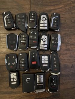 Key fob car key remote fobs Ford key fob Mercedes Benz key fob Bmw key fob Nissan key fob Bentley key fob Subaru key fob Volvo key  Dodge key Ford key