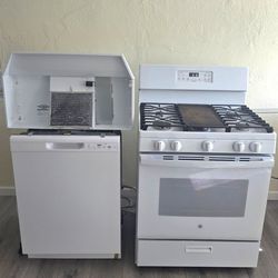 Appliances GE gas stove, hood vent, dishwasher set