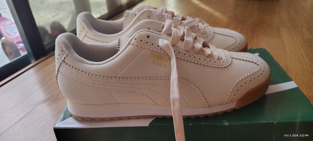 BRAND NEW PUMA ROMA SNEAKERS SIZE 9.5 BRAND NEW