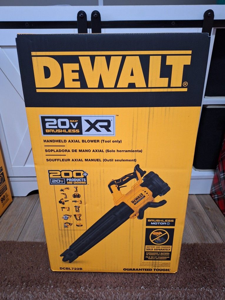 DEWALT
20V MAX 125 MPH 450 CFM Brushless Cordless Battery Powered Blower (Tool Only)