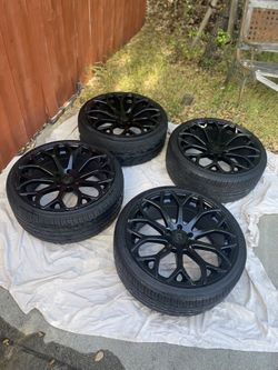 Revenge Luxury RL-105 Gloss Black Wheel