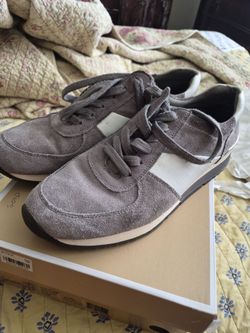 New Micheal Kors gray sneakers 91/2B