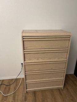 Dresser