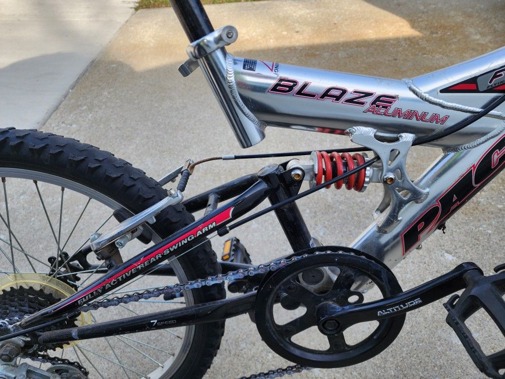 Pacific Aluminum Blaze Mountain Bike for Sale in Prospect Heights IL OfferUp