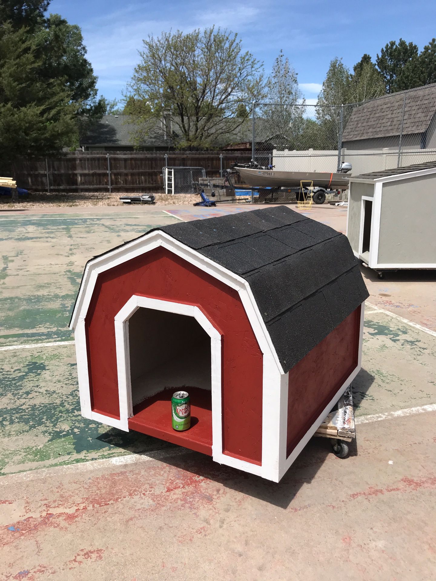 medium barn dog house