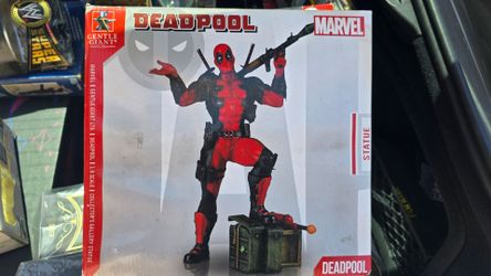 Marvel Deadpool Gentle Giant 1:8 scale collectors Gallery statue