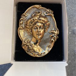 Victorian elegance pin