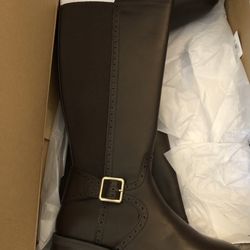 St. John's Bay Women's Brown Boots - Size 9W