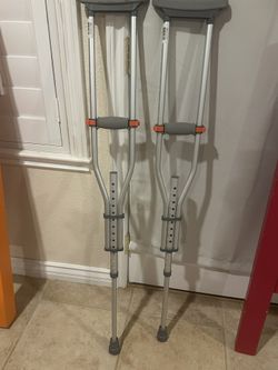 Quick-fit Aluminum Crutches