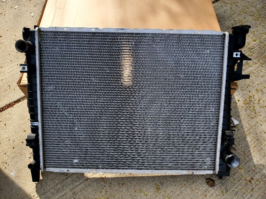 Radiador 5.7 180$