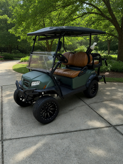 2025 Club Car Onward Lithium Ion in like new condition