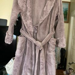 Lounge. Robe  Size.  M