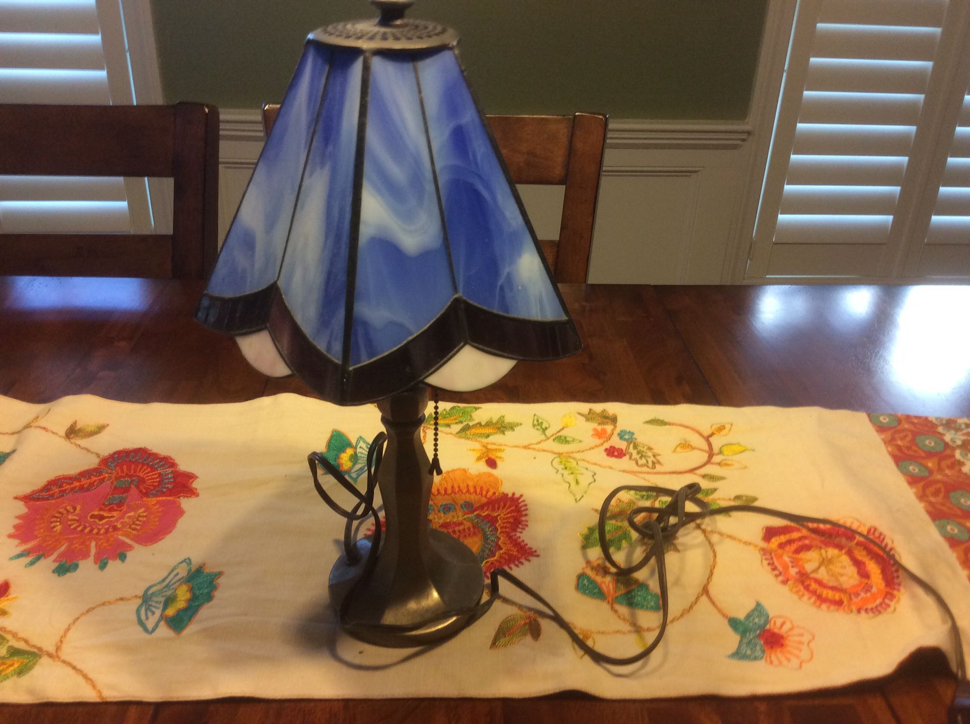 15” Decorative Lamp w/Glass Shade