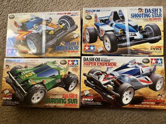 Brand new 4 set 4WD model cars 