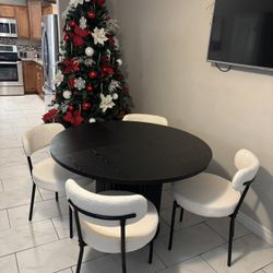 Fluted Dining Table With Chairs