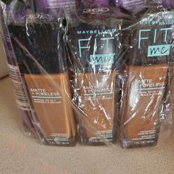 Make Up/Foundation/Dark Skin Complexion/ New