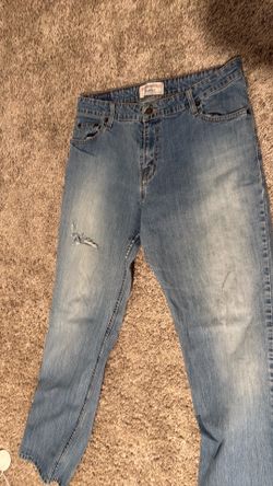 Levi’s mid rise straight jeans