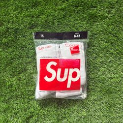 Supreme socks