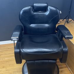 Barber chair in excellent condition.