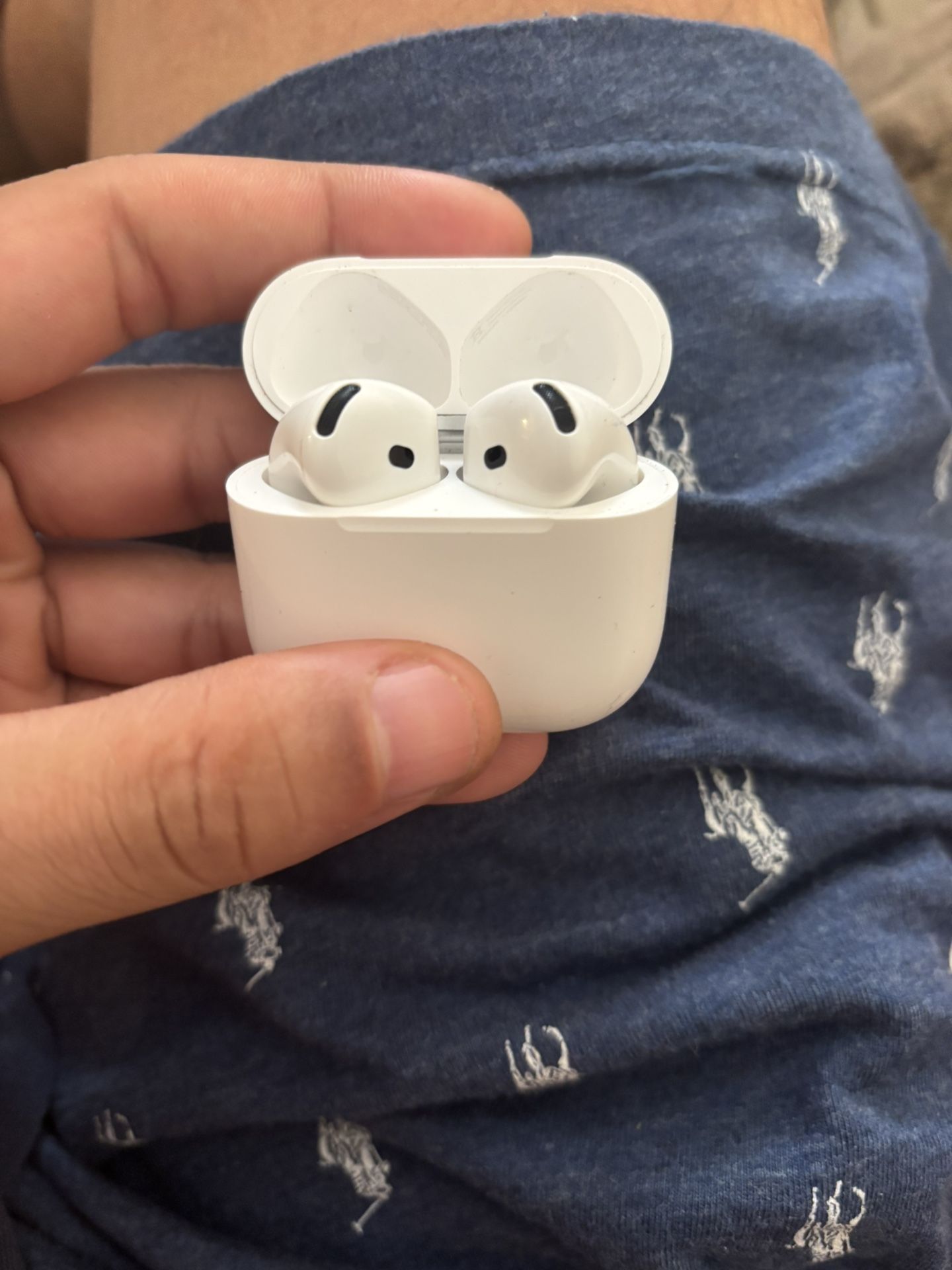 AirPods Gen4 Noise Cancellation