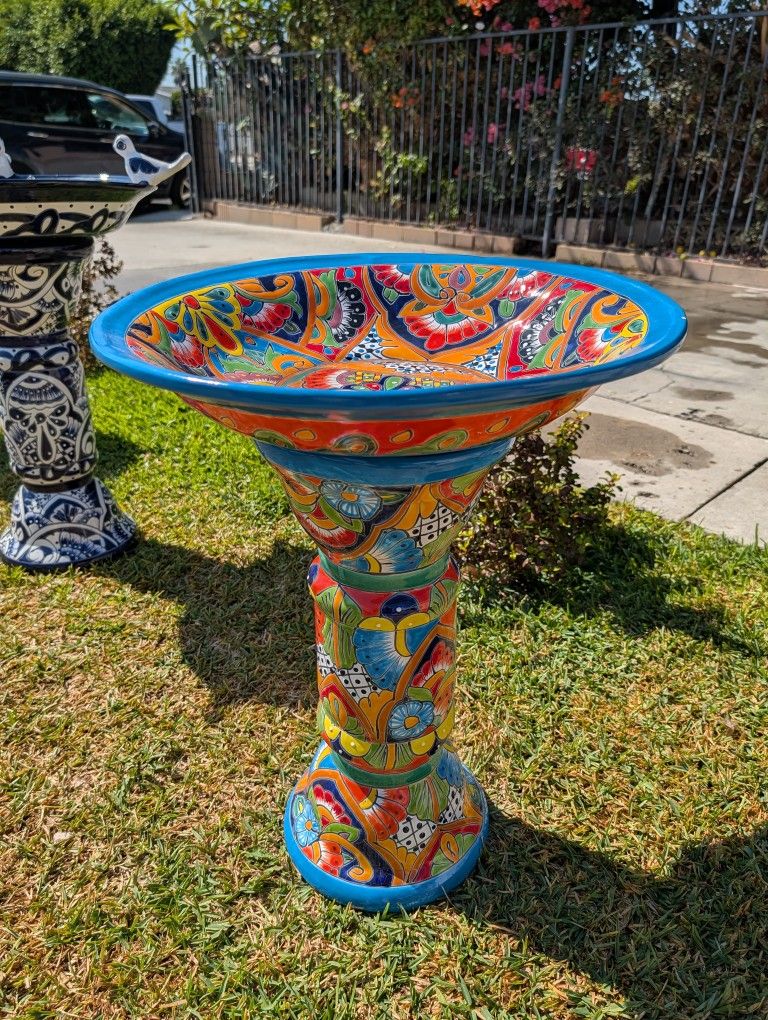 Mexican Talavera FOUNTAIN — Bird Bath