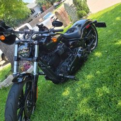 2018 Harley Breakout