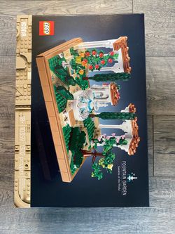 LEGO Icons Fountain Garden Set 10359