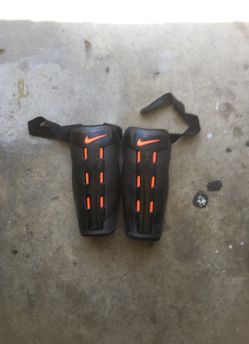 Nike soccer shim gards ,for adults xl
