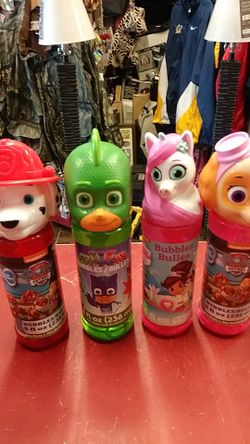 CHILDREN'S BUBBLES / BULLES 8 OZ. BOTTLES $4 Each