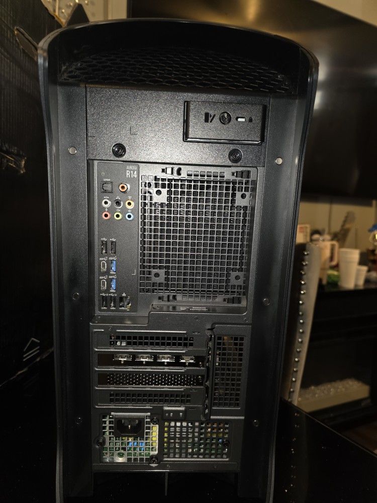 Alienware R14 Aurora Ryzen Edition 