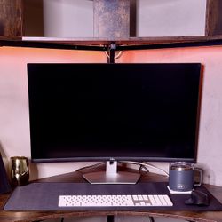 🖥 Dell 31.5” Curved Monitor – Used Good (May 2024 Model)
