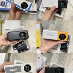 Mini Projector Support 1080P with projector screen