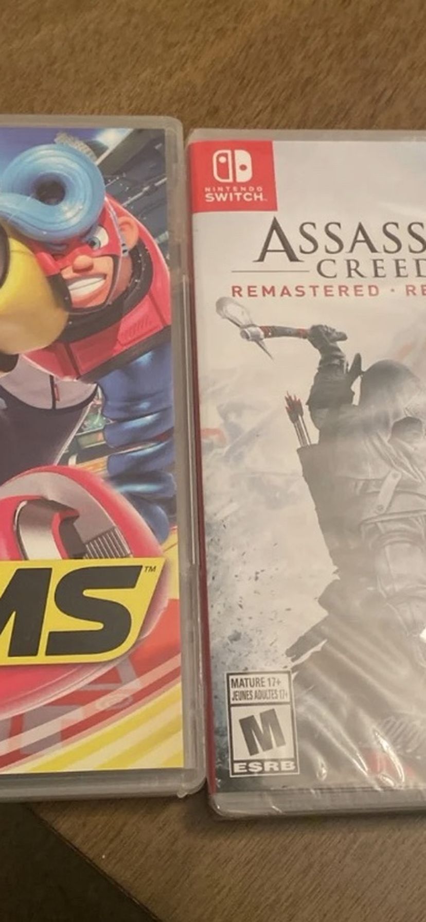 Arms and assassins Creed 3 Arms used ones Assassins brand new unopened