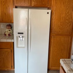 Fridge with a nice speaker works well