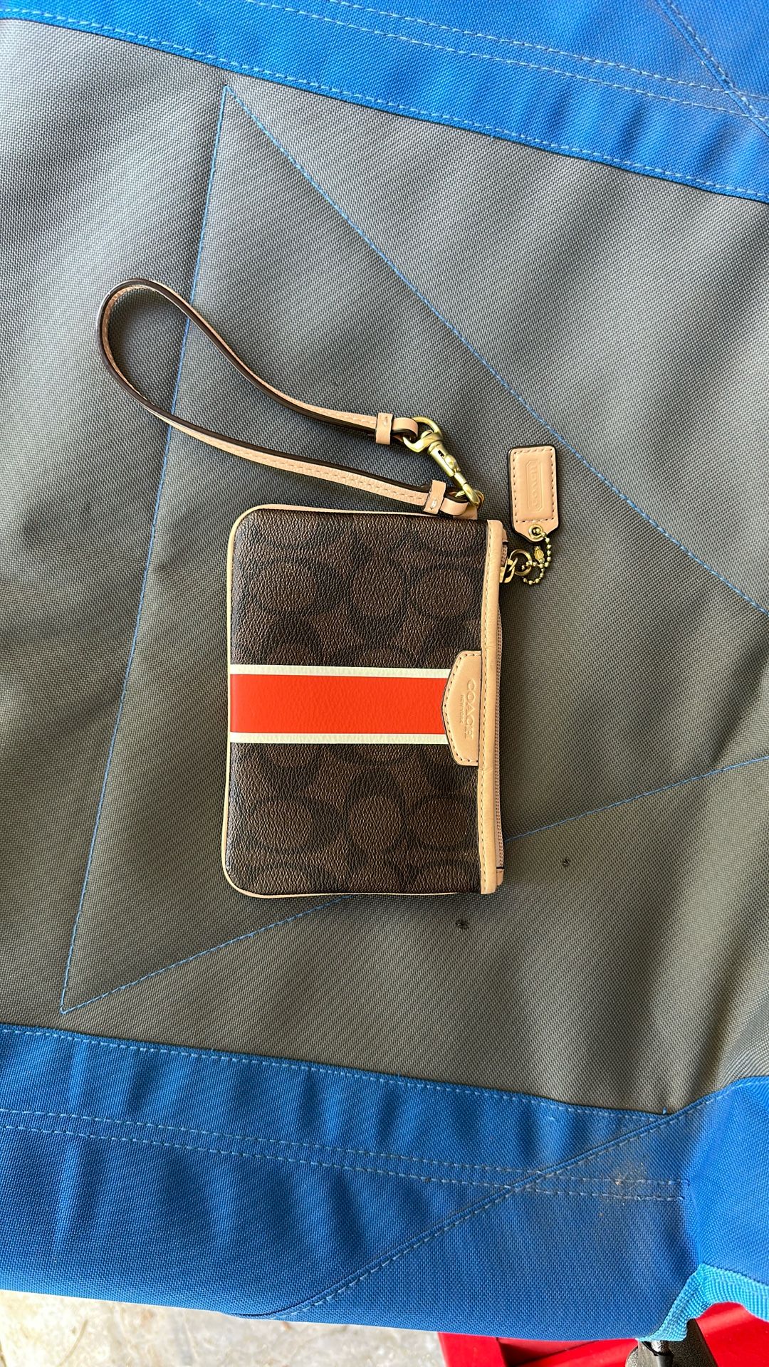 Wristlet 