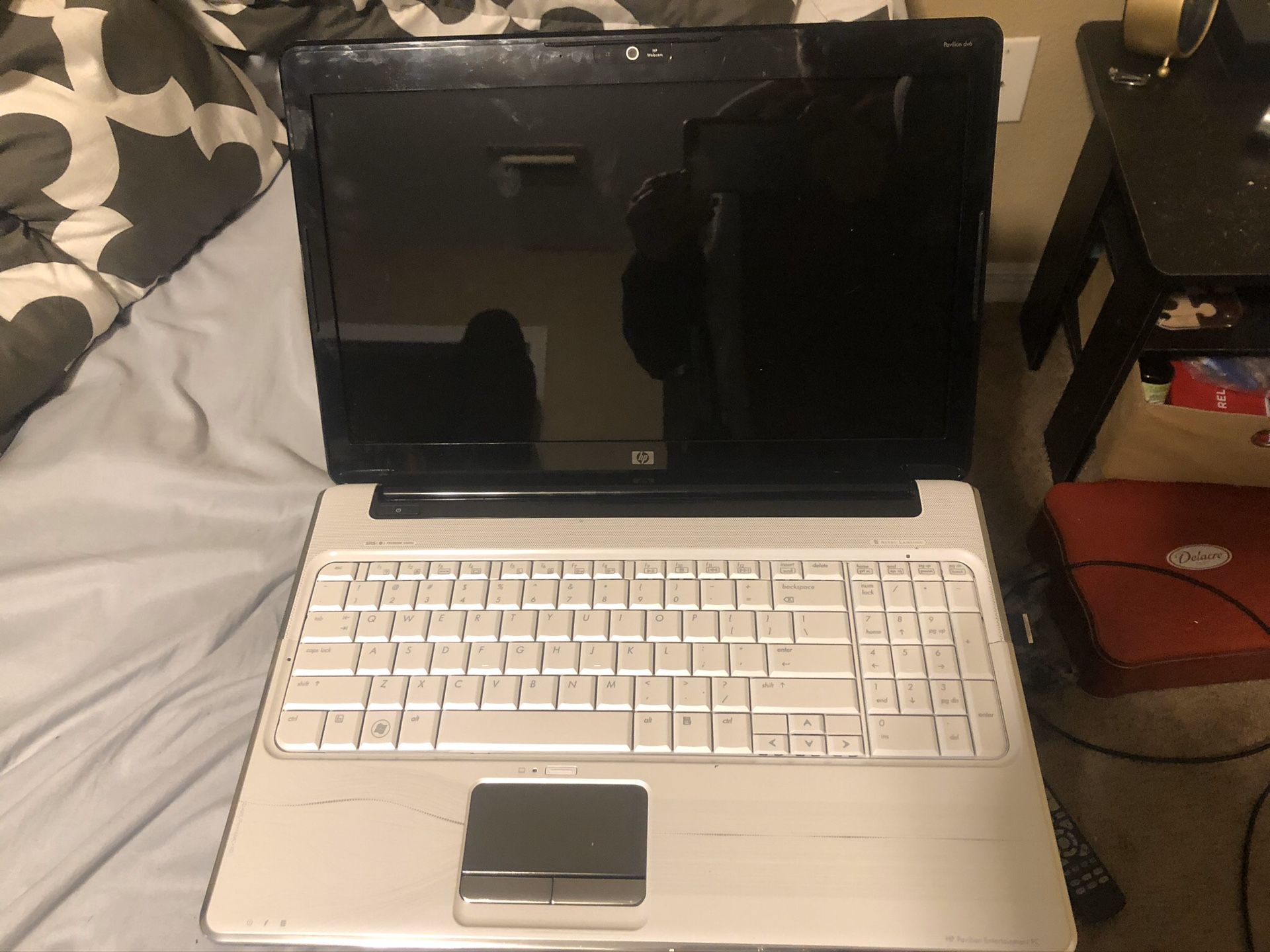 HP Pavilion dvc Notebook PC