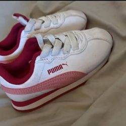 New Girl Pumas