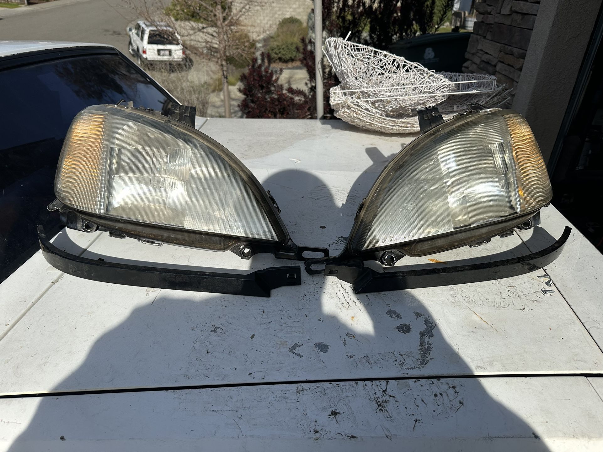 Mercedes-Benz M-Class Headlights 