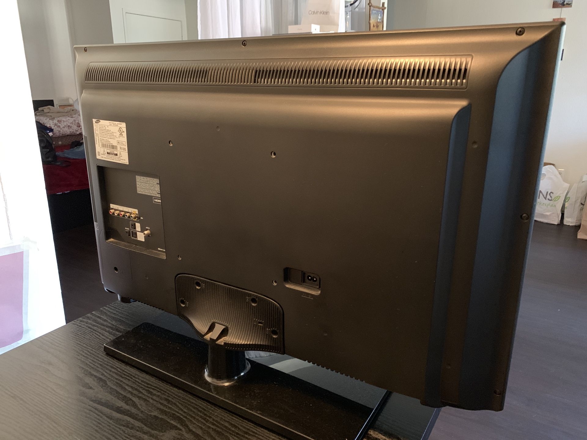 Samsung 37”