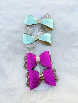 Girls Hair Bow Set of 4 Mint Green Hot Pink Glitter Boutique Hair Clips