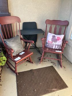 Vintage rocking chairs 2