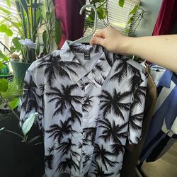 B&W Hawaiian Tee