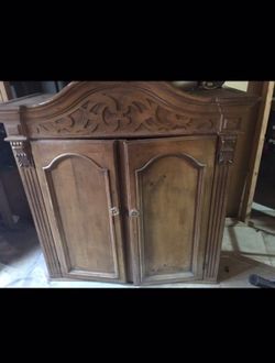 Basset TV armoire