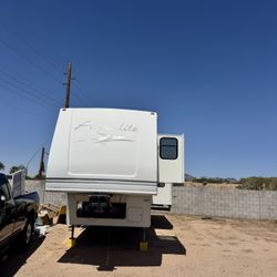Fifth Wheel Trailer