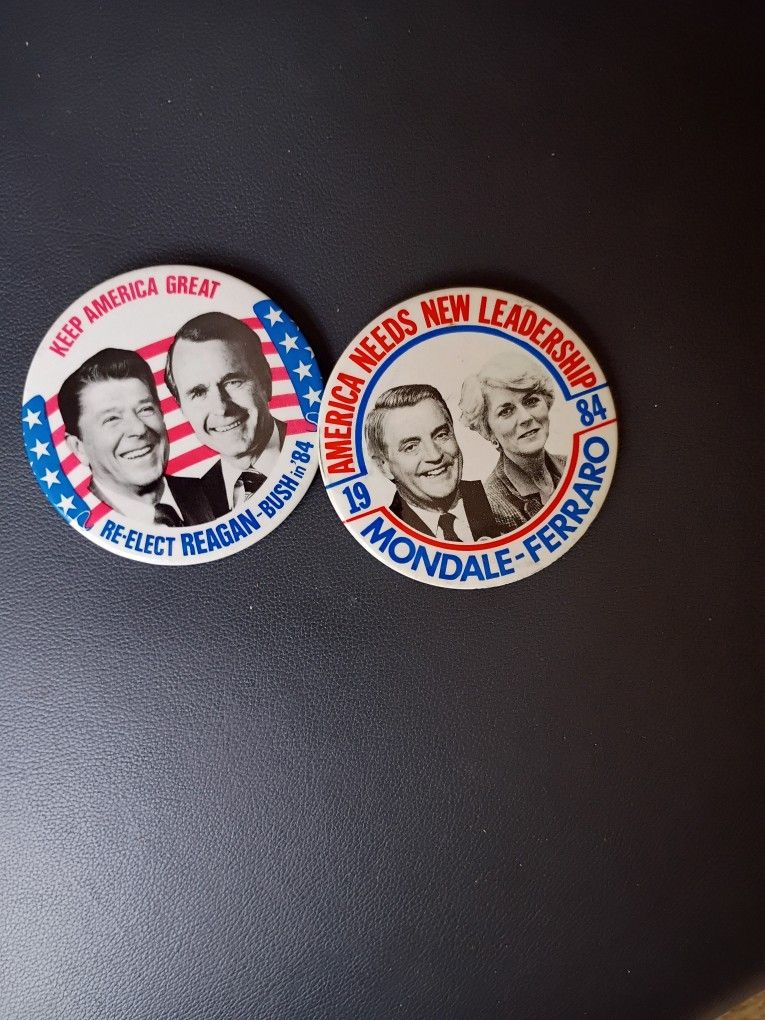 1984  Presidential Race Campaign Buttons Iike New